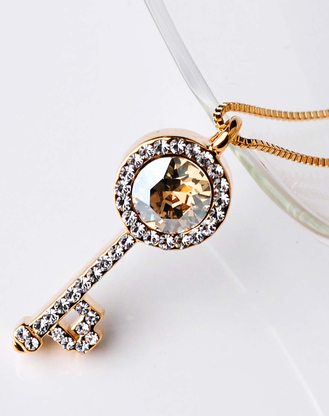 施华洛世奇元素水晶魔法钥匙项链