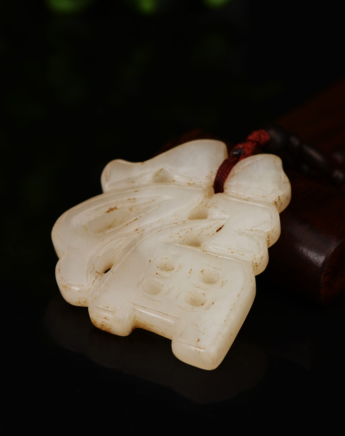 天然和田玉老玉福字牌(国家权威证书)