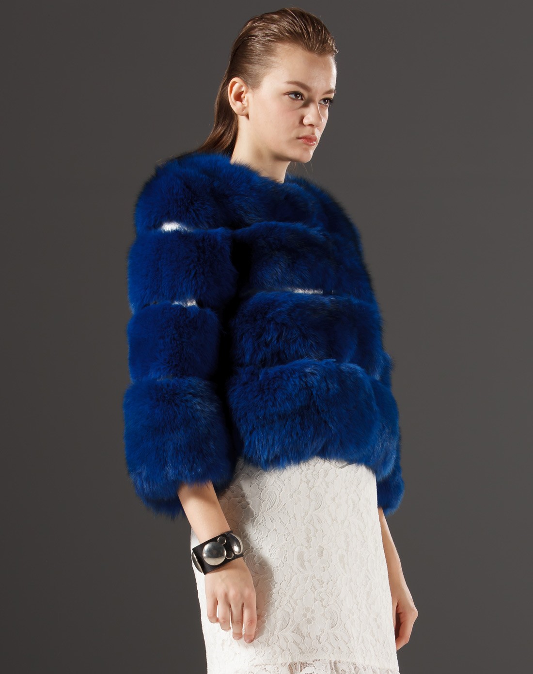 女款宝蓝色狐狸毛皮草