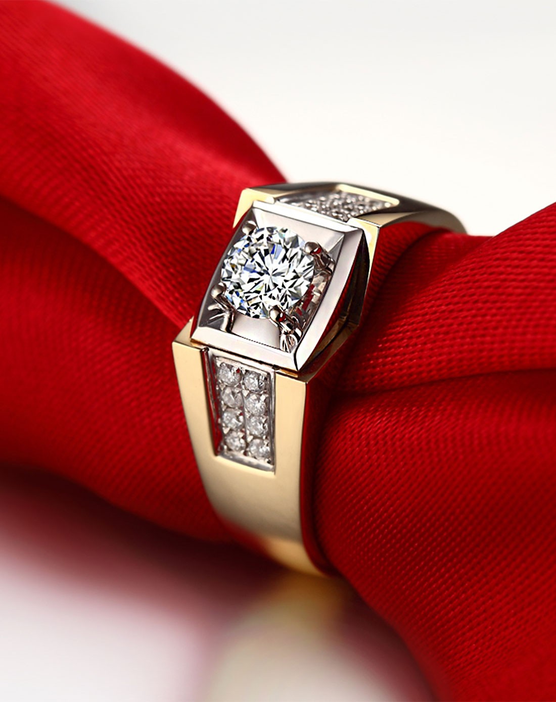 77克拉18k白金天然钻石男戒(可免费改圈)(赠eclos海燕窝补水面膜)