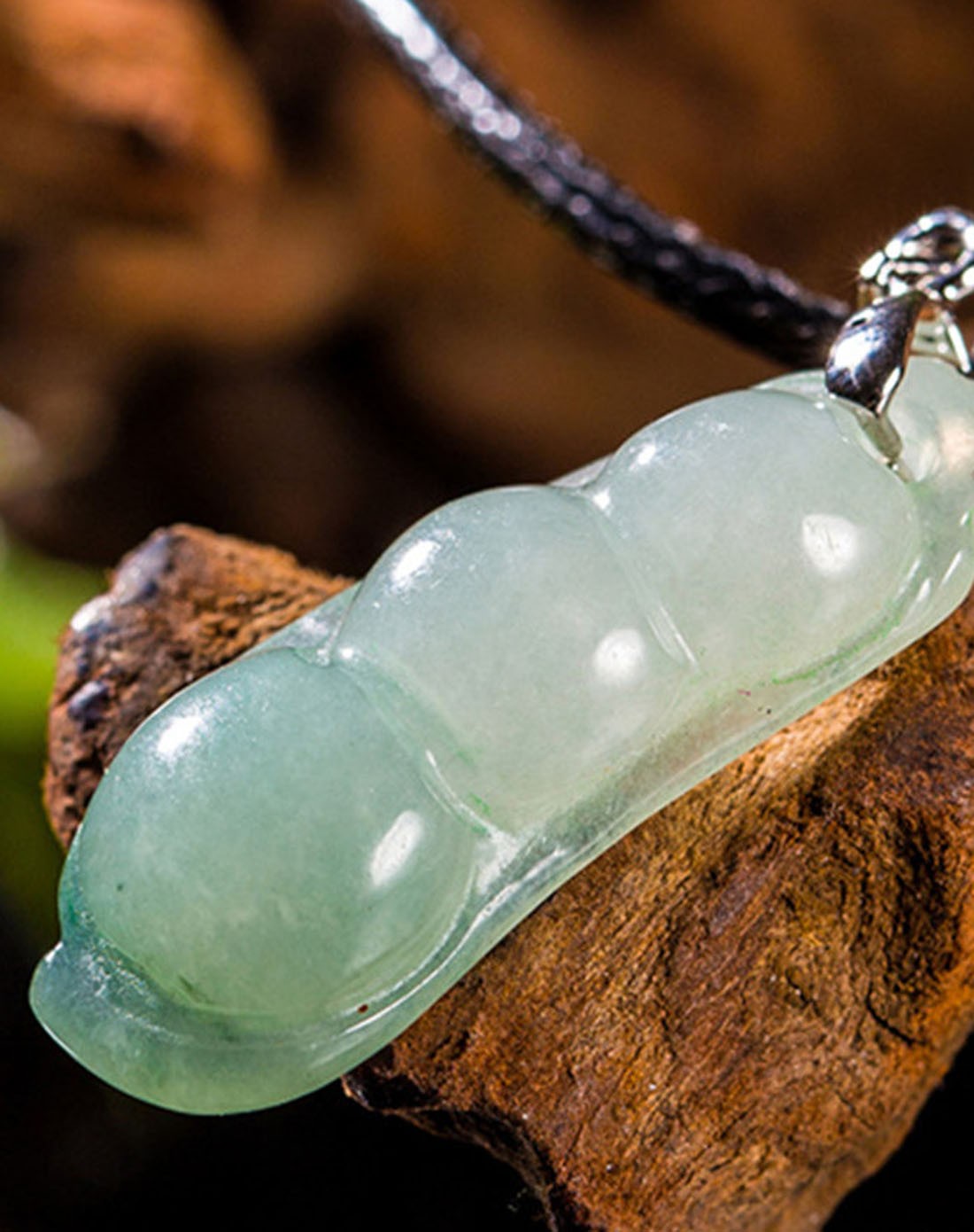 新年有礼四季豆翡翠吊坠附证书