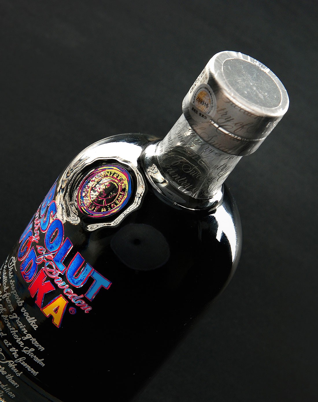 瑞典 绝对伏特加 安迪沃霍尔限量版 700ml 送28元瑞士莲精选巧克力3粒