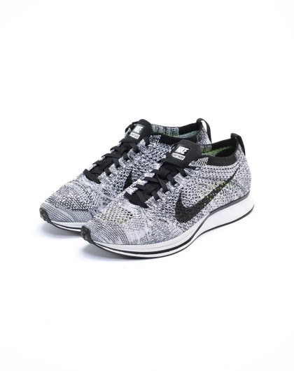 男款灰色编织鞋面flyknit 跑步鞋