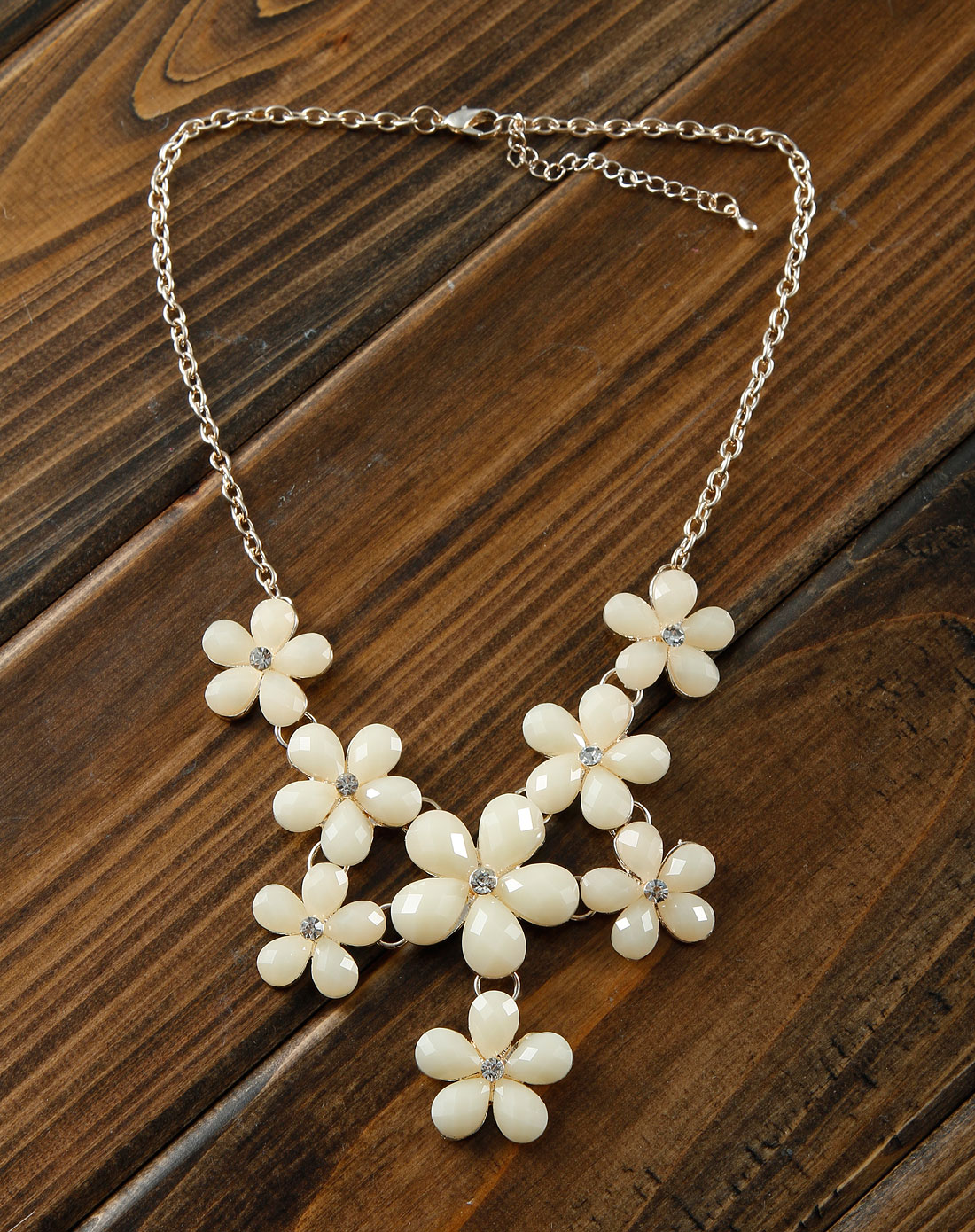 米黄色花朵项链