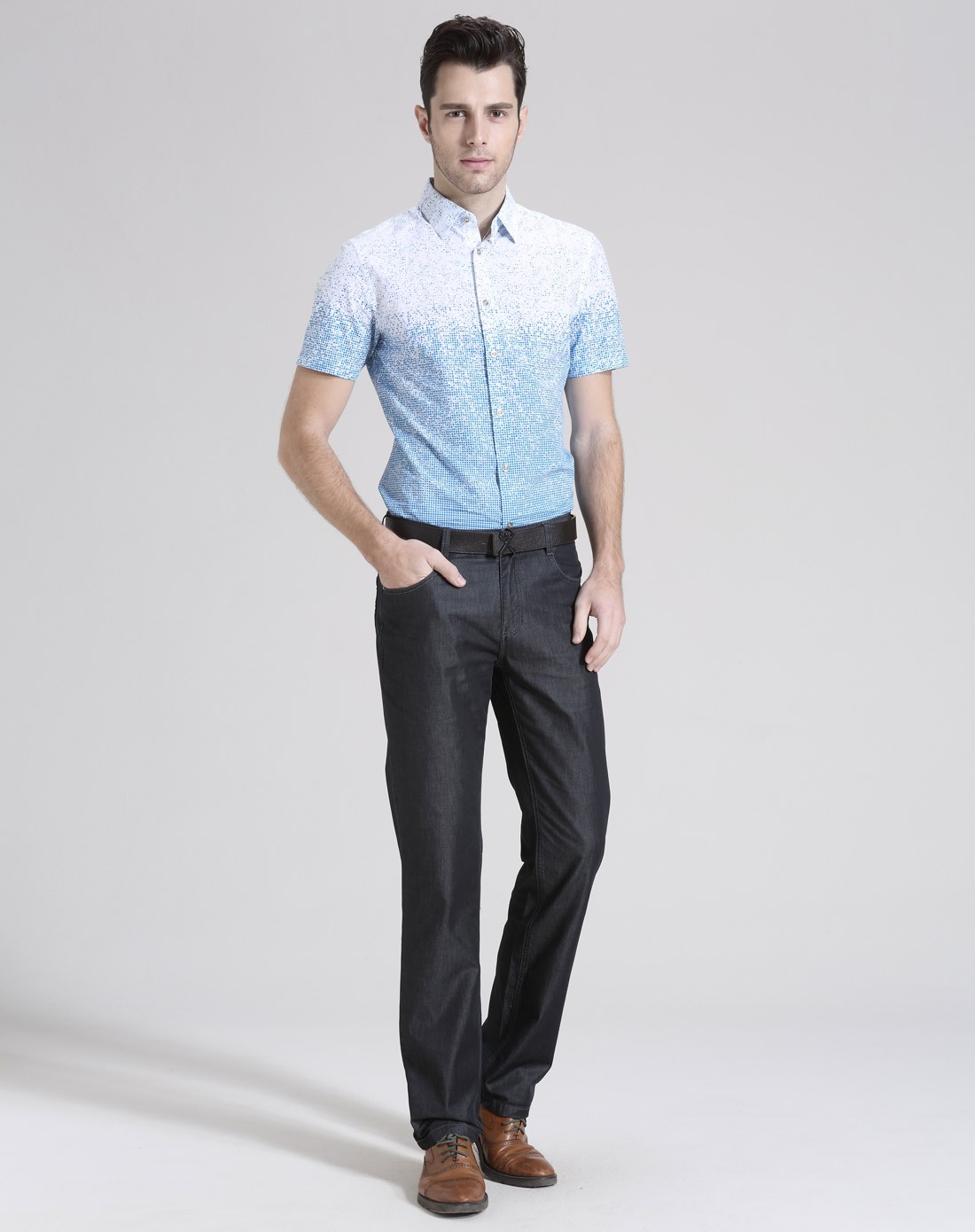 男款海兰白短袖休闲衬衫