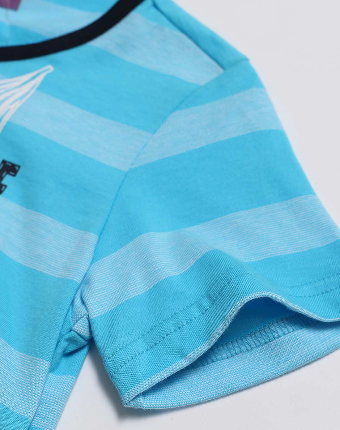 可可鸭 男童浅湖蓝圆领短袖t恤