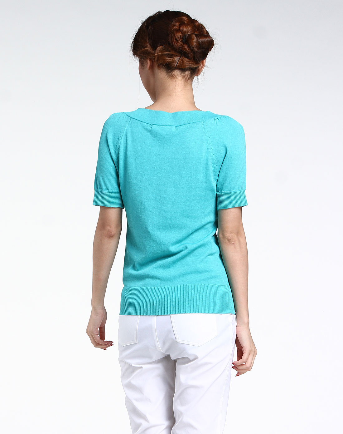 水兰色绣花钉珠短袖上衣