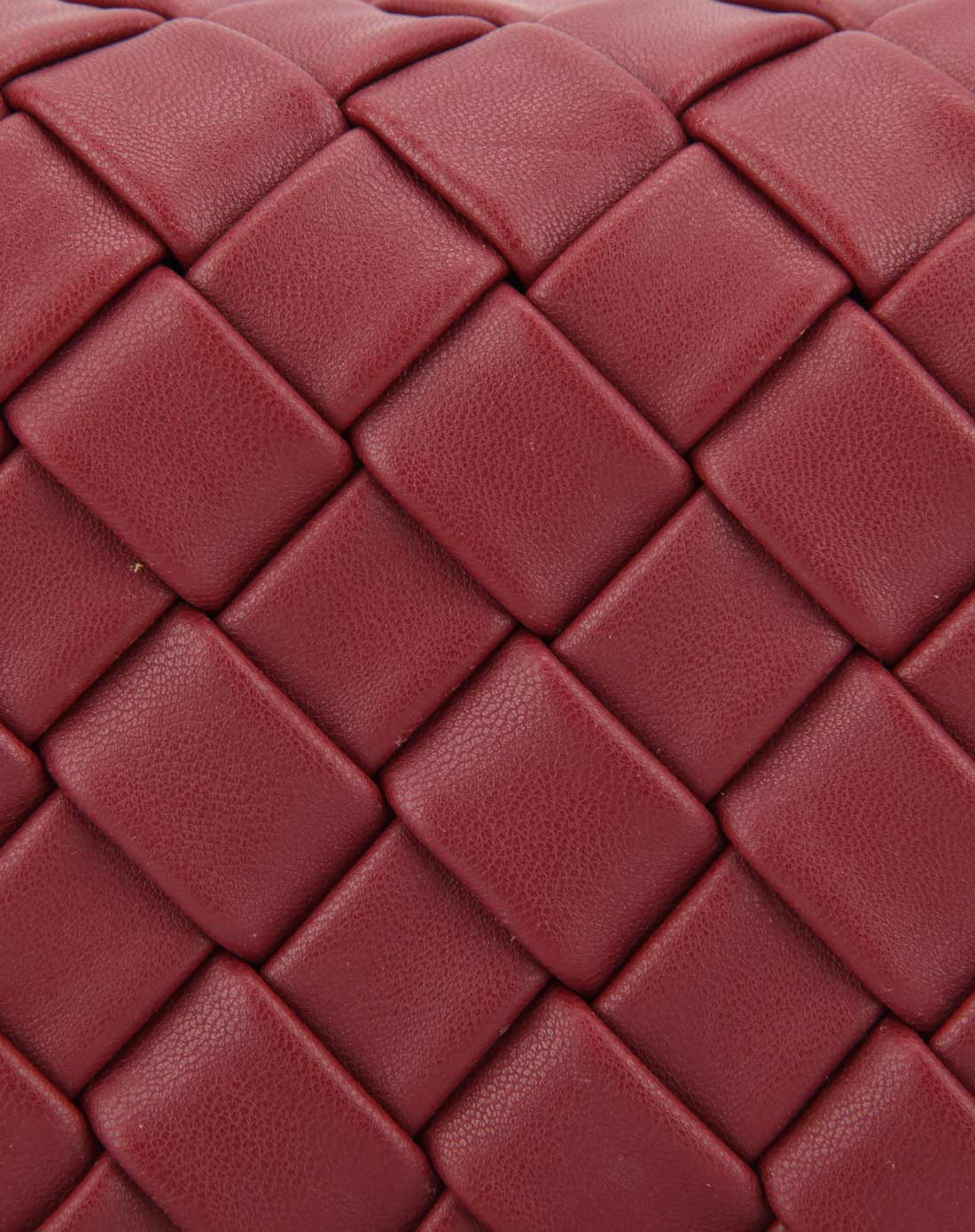 女款时尚编织菱纹枣红色斜背包