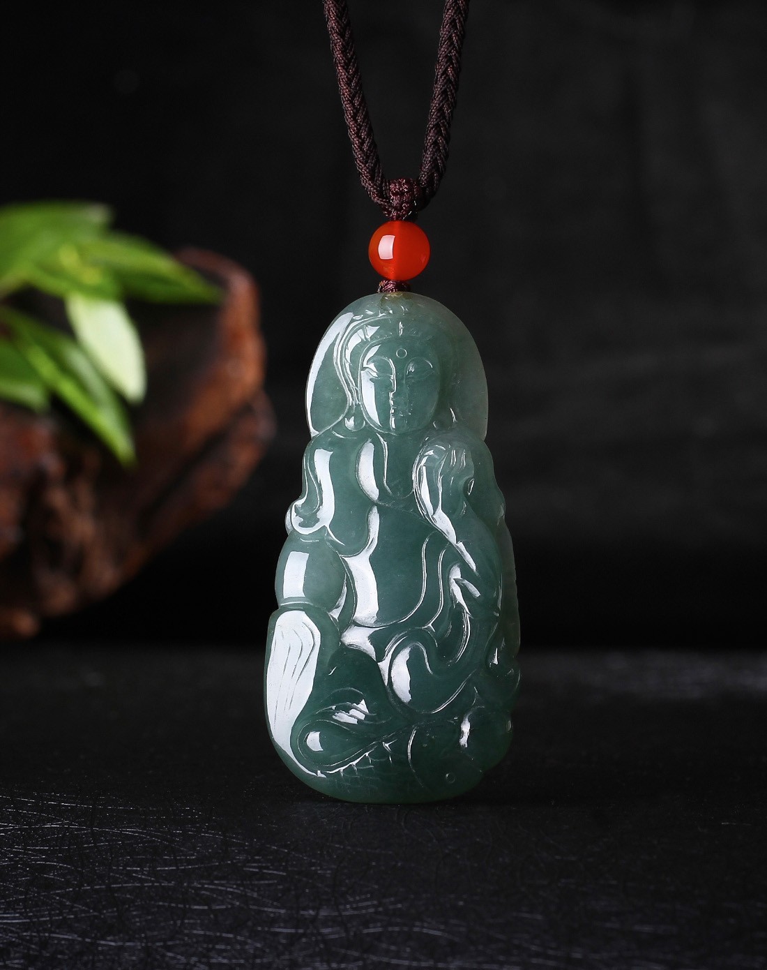 精雕超细腻老冰种油青绿底送财观音天然a货翡翠吊坠