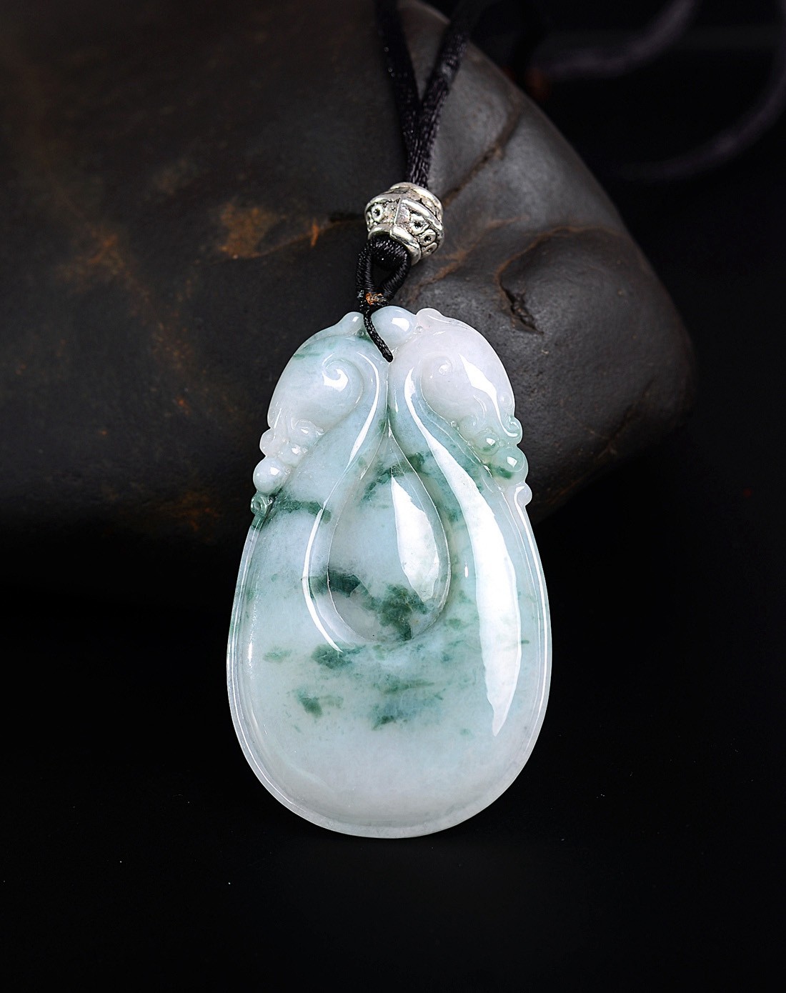 a货翡翠糯种飘蓝花饱满福在眼前吊坠