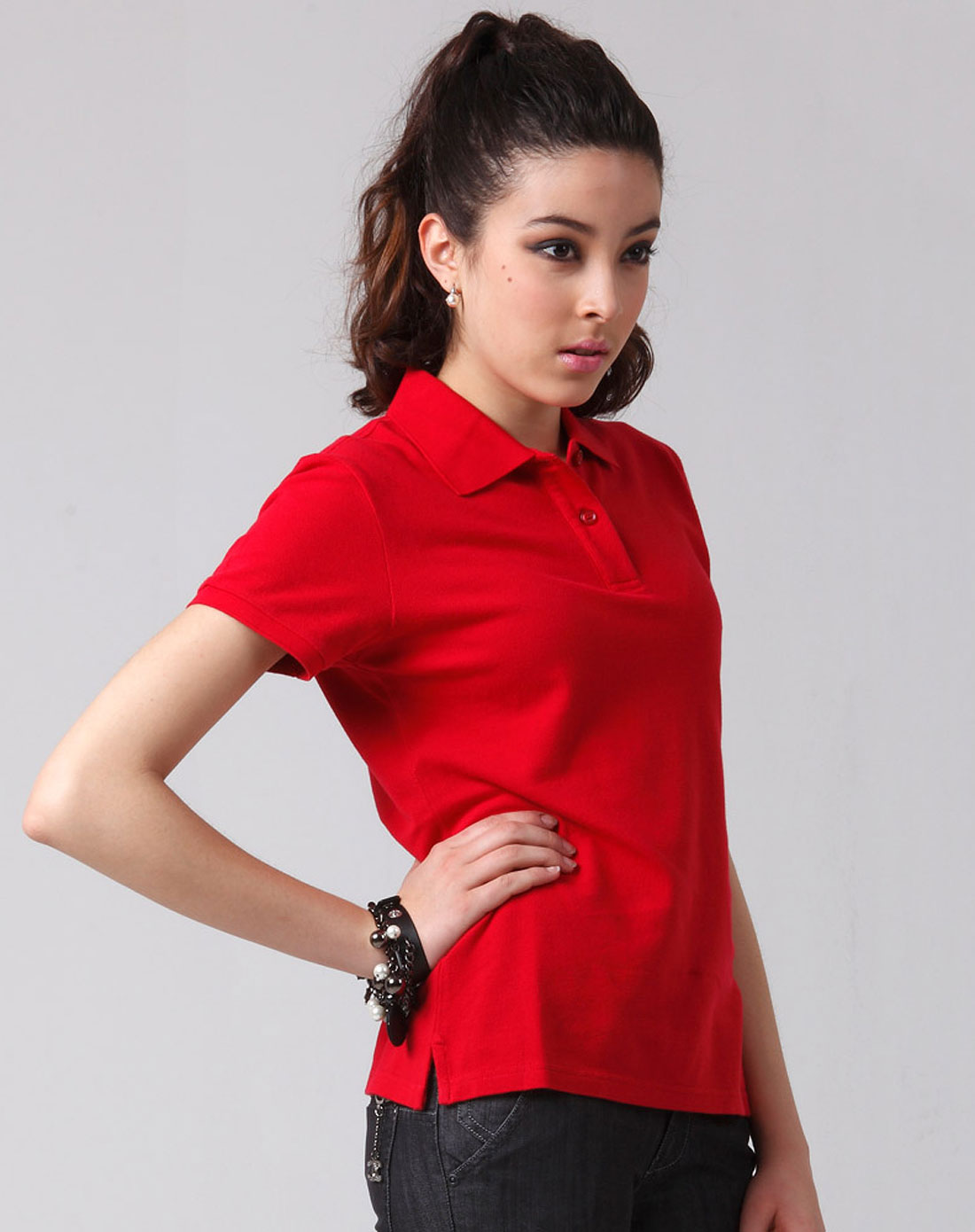 女款红色翻领时尚短袖polo衫