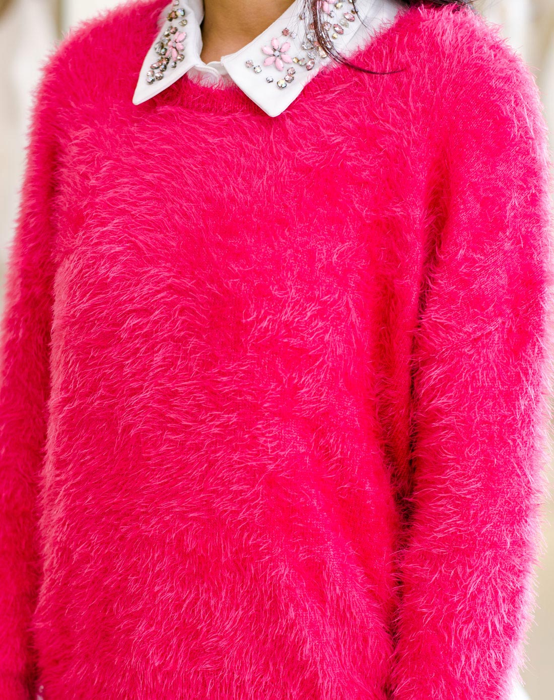 桃红色圆领时尚下摆毛衣