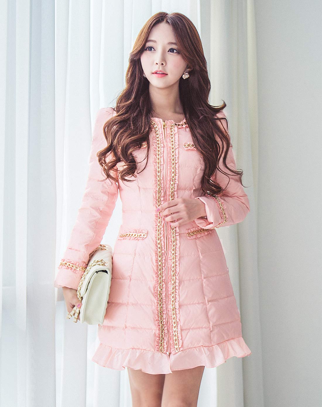 粉红大布娃娃dabuwawa 粉色钉链条荷叶边长款羽绒服