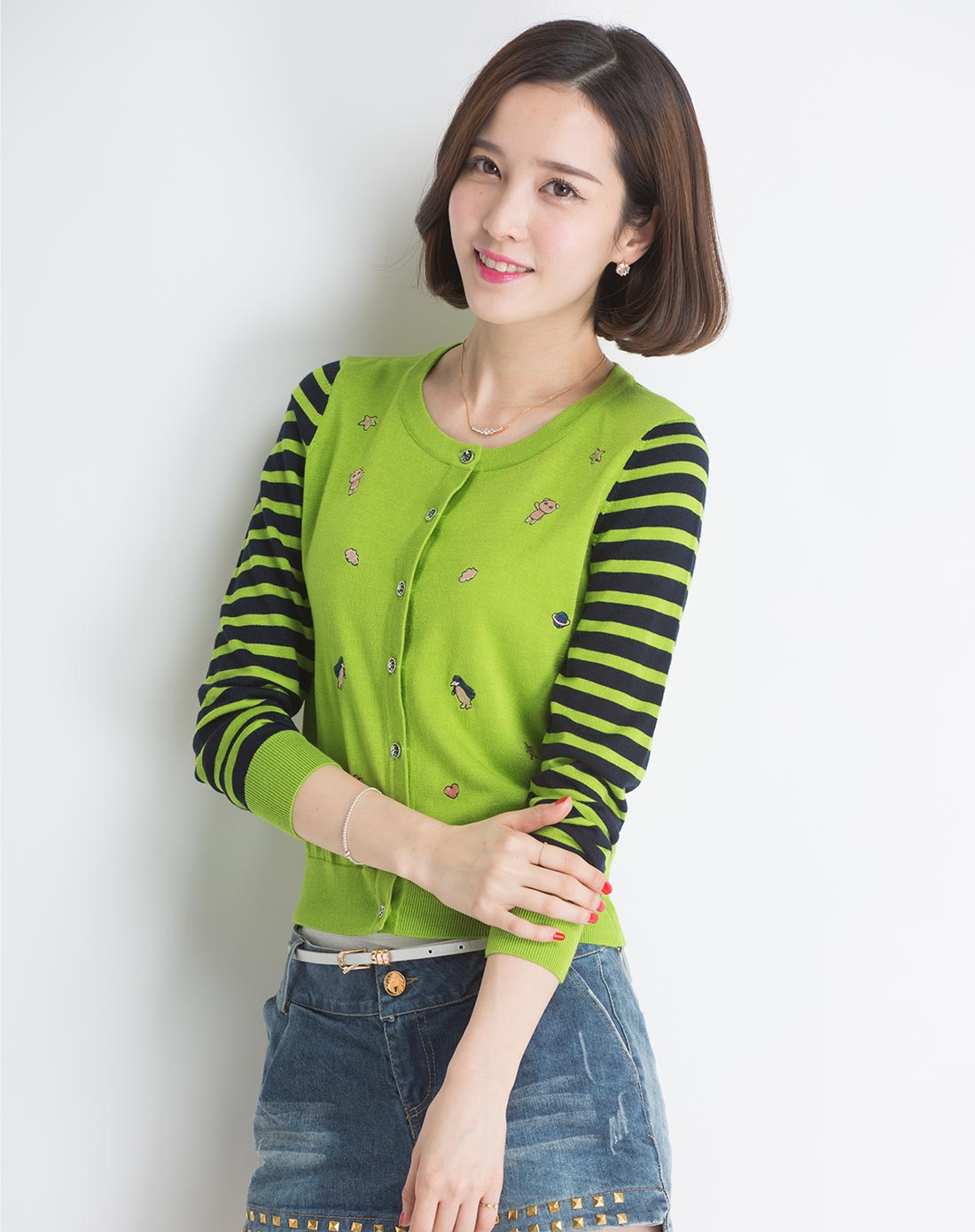 女款浅绿色短款针织开衫