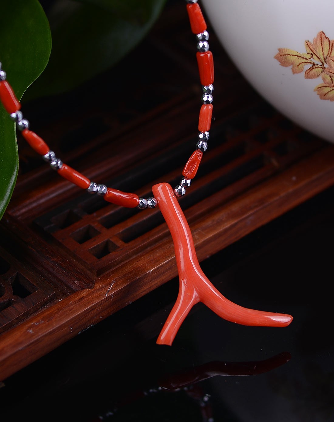 精致红珊瑚原枝项链坠附证书