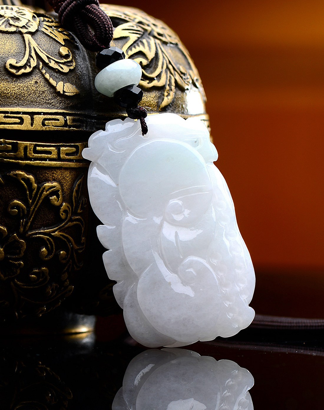 a货翡翠糯种莹白真命天子吊坠