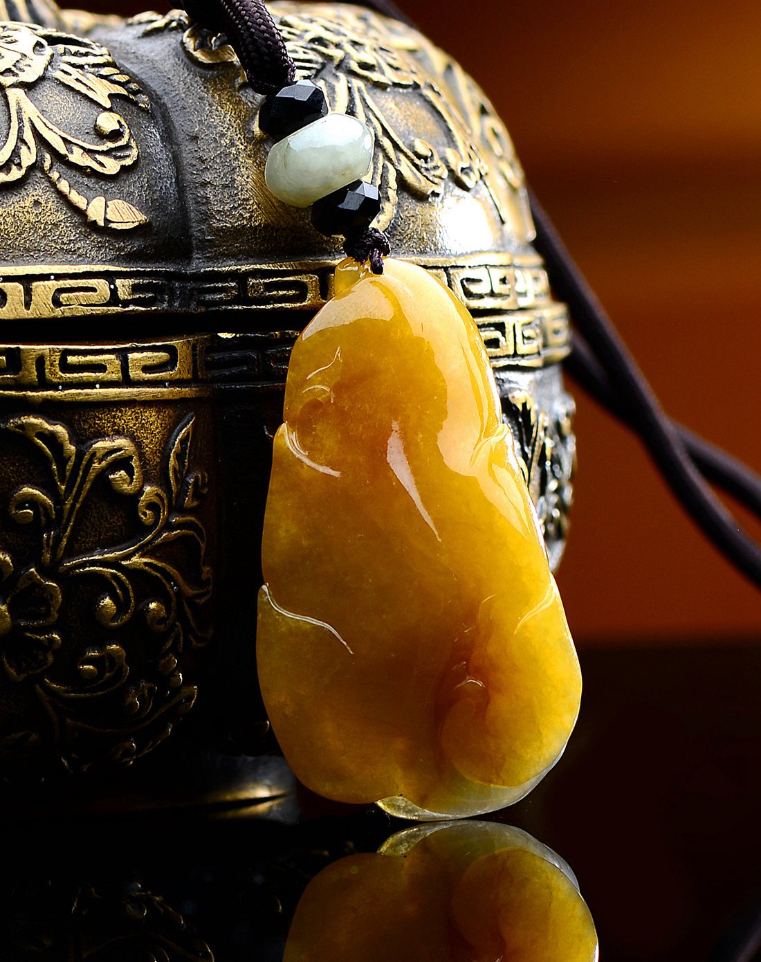 a货翡翠冰糯种黄翡巧雕富甲天下吊坠