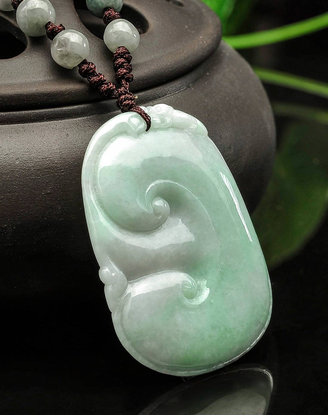 正装糯种飘阳绿俏色如意 天然a货翡翠挂件(附国检证书)