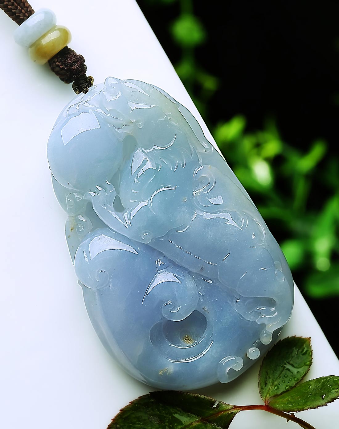 极品精雕超细腻冰种满紫色龙牌 龙腾四海驱邪挡灾吊坠