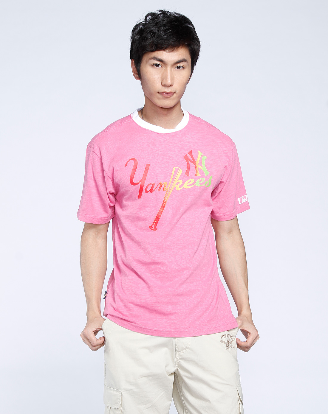 粉红色印英文字短袖t恤
