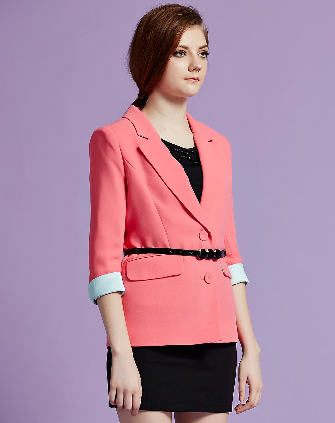 粉红色淑女风格八分袖西装