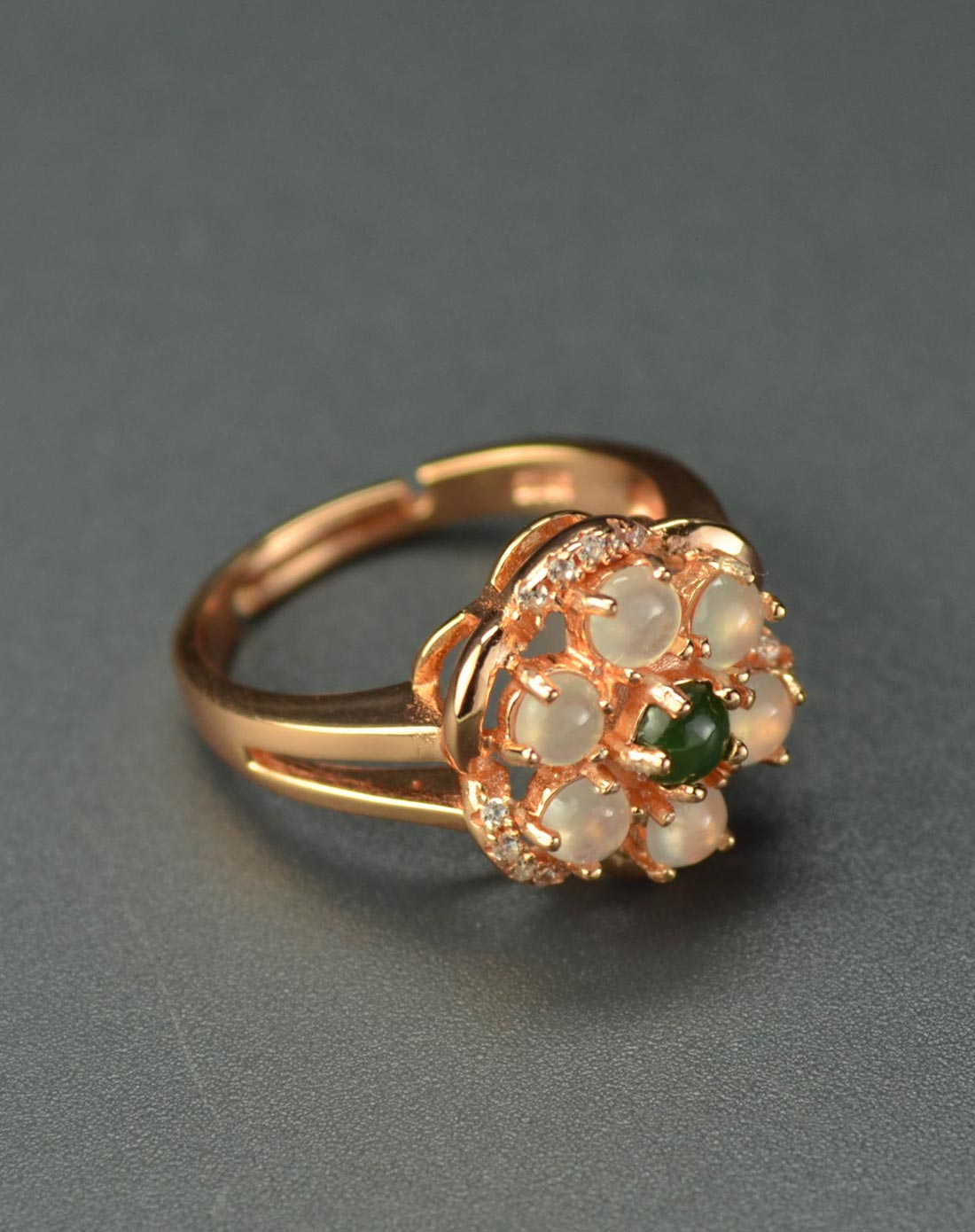 翡翠925银镶嵌花开富贵戒指