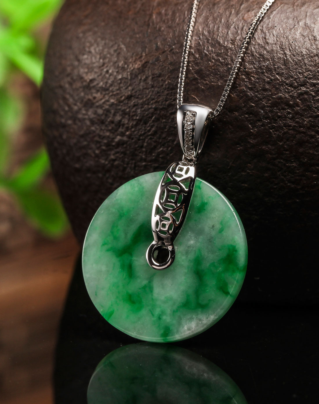 东方翡翠珠宝专场-满绿平安扣镶18k金天然a货翡翠挂件(附国检证书)