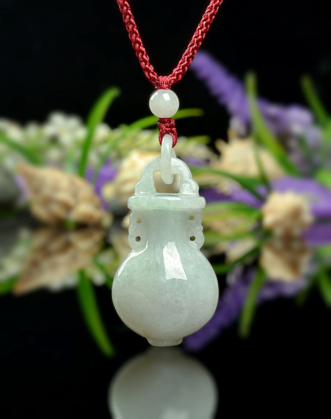 天然精雕细腻浅绿平平安安翡翠吊坠(国家权威鉴定)