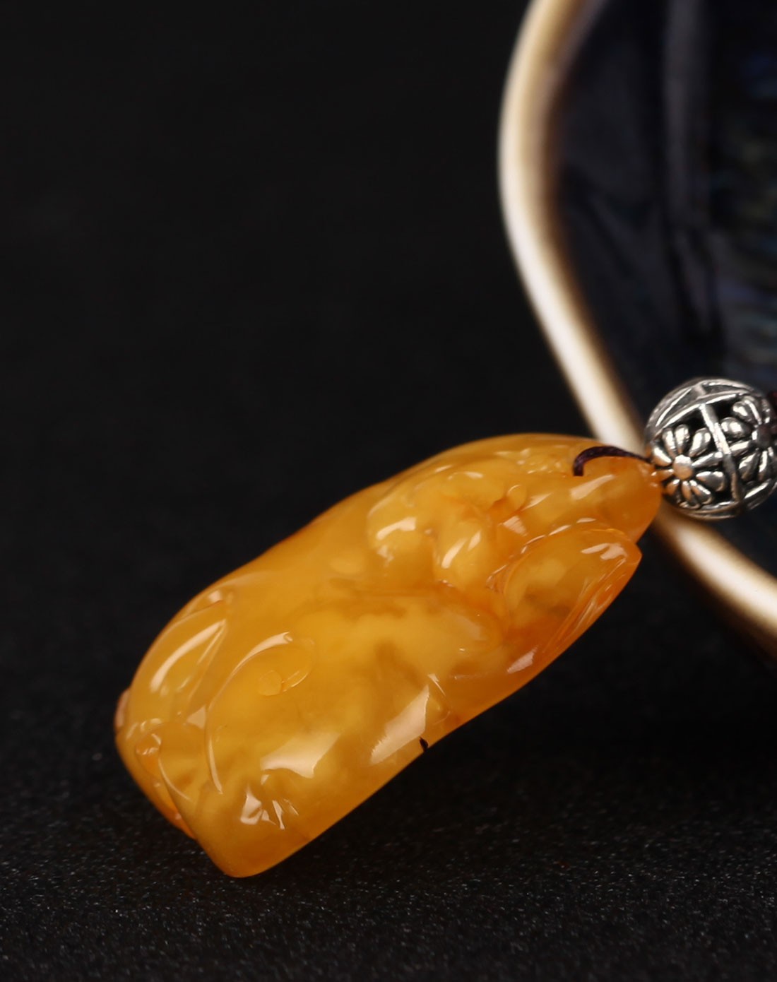 战国风格 老蜜蜡麒麟吊坠