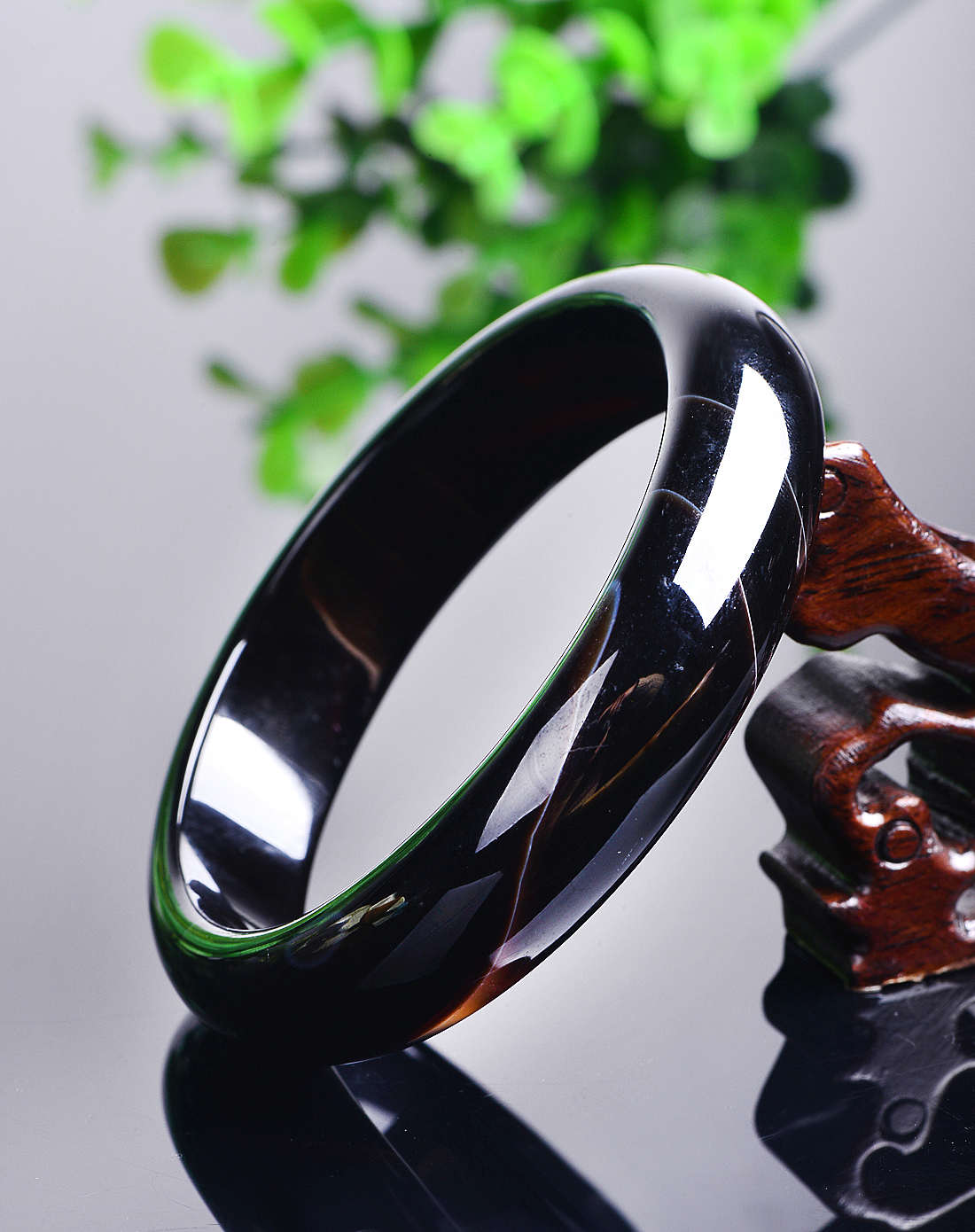 富贵转运黑玛瑙时尚手镯附证书