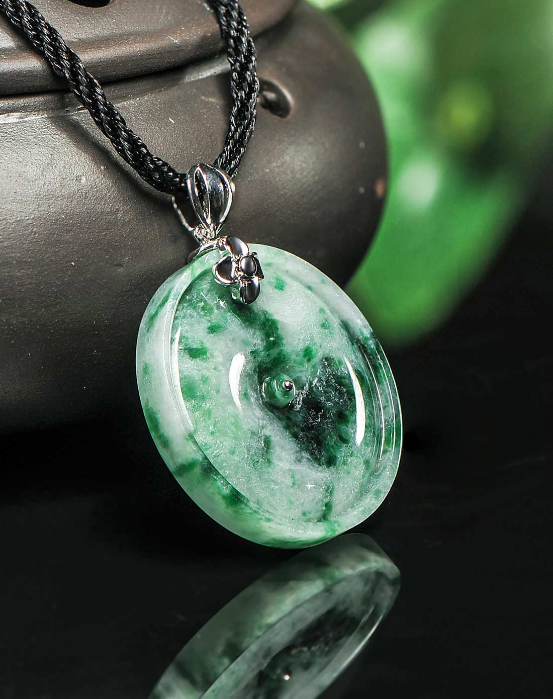 玛丽·温莎mary windsor珠宝专场-18k金镶高贵花青平安扣 天然翡翠a货