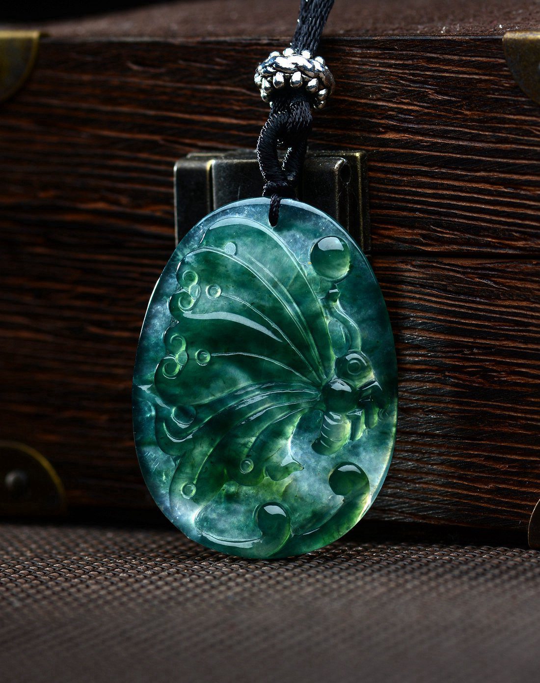 冰种蓝水碧透无暇蝶舞天涯a货翡翠吊坠(附权威证书)