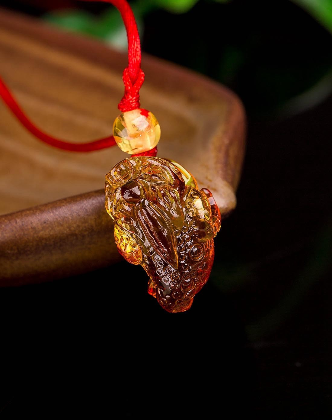 招财旺夫金珀小貔貅琥珀吊坠(附权威证书)