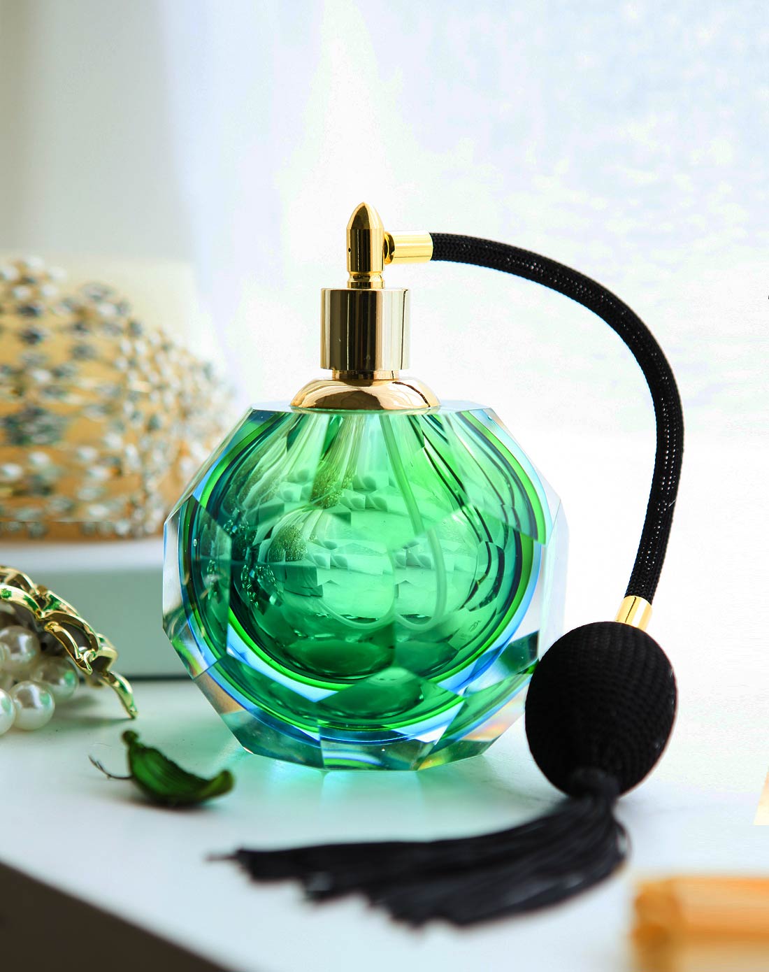 精致香水瓶