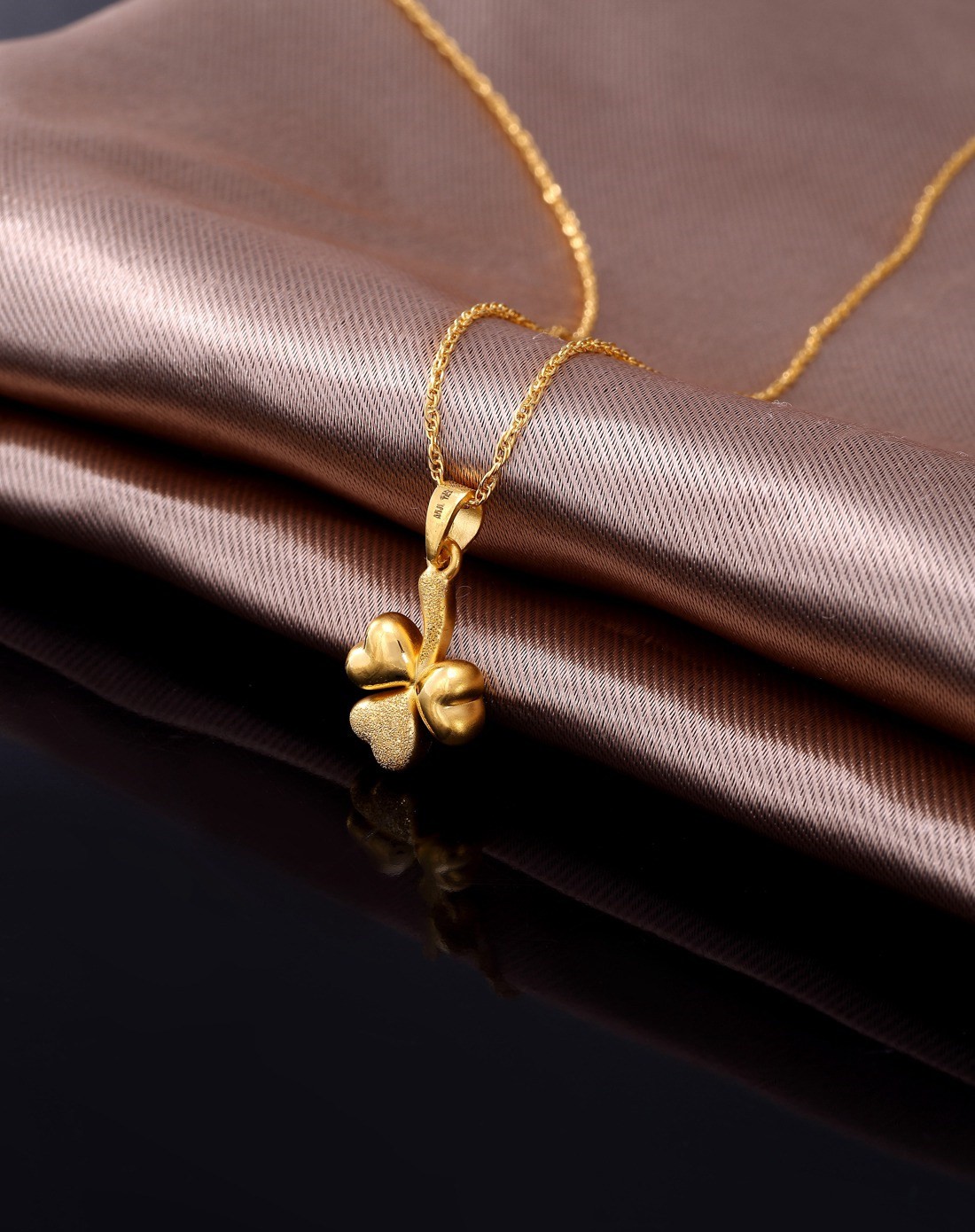 3d硬金三叶草吊坠 幸运叶 约2.18克