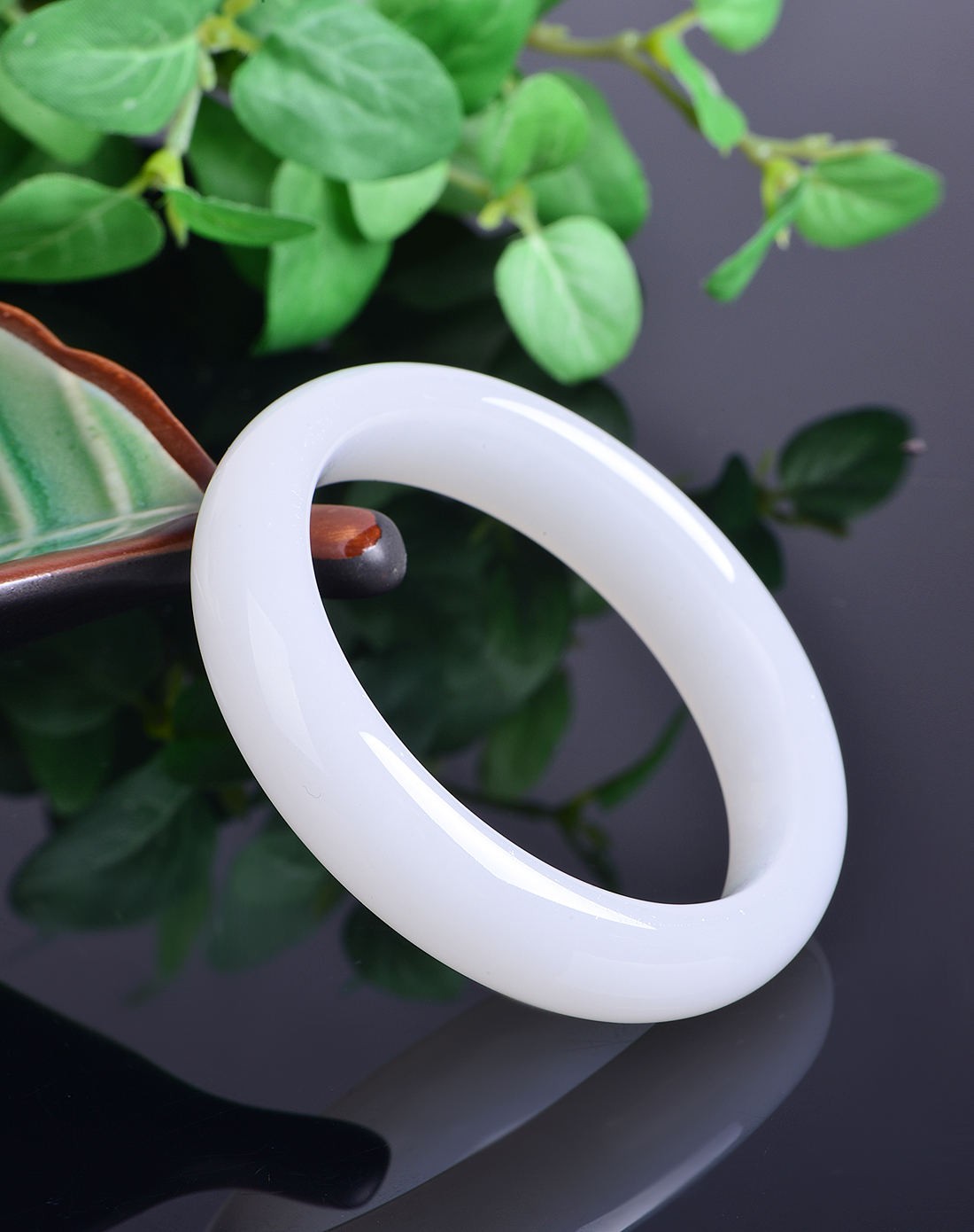 阿富汗玉白色福禄手镯附证书