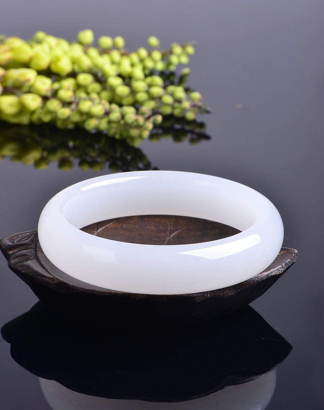 阿富汗玉白色福禄手镯附证书