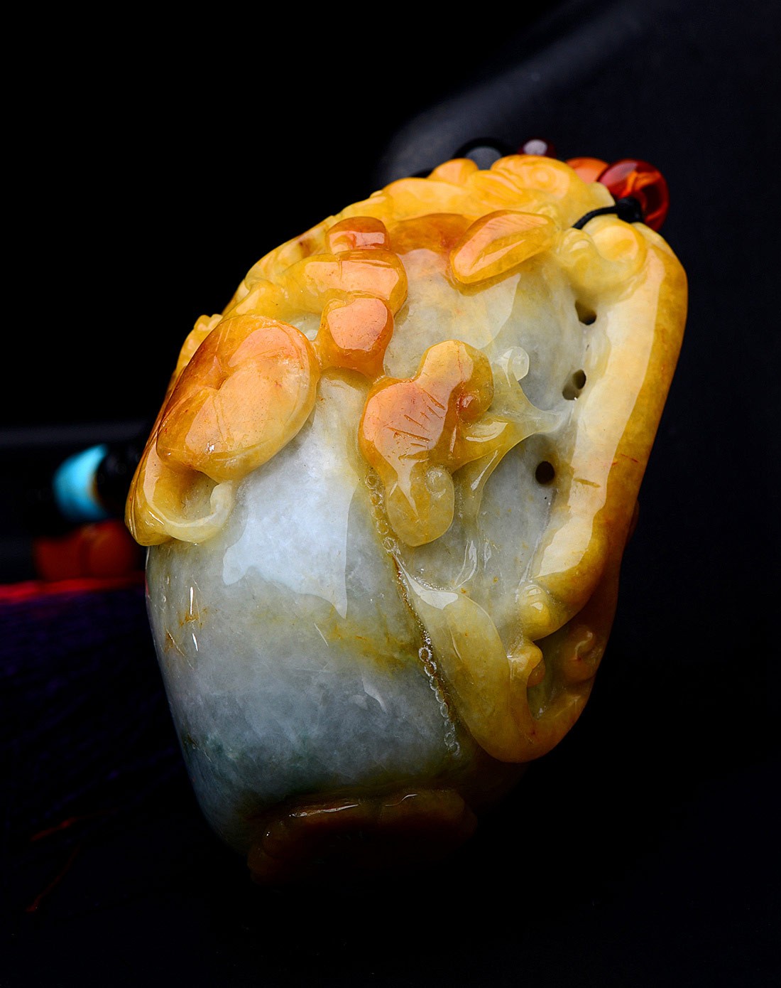 a货翡翠糯种黄翡巧雕隆福齐天手把件