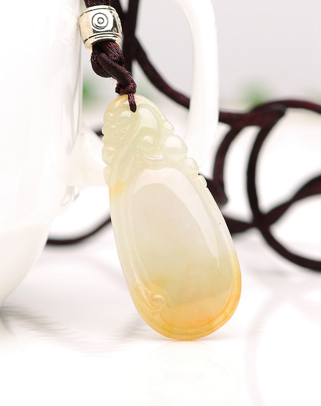 a货翡翠冰糯种黄翡福瓜吊坠