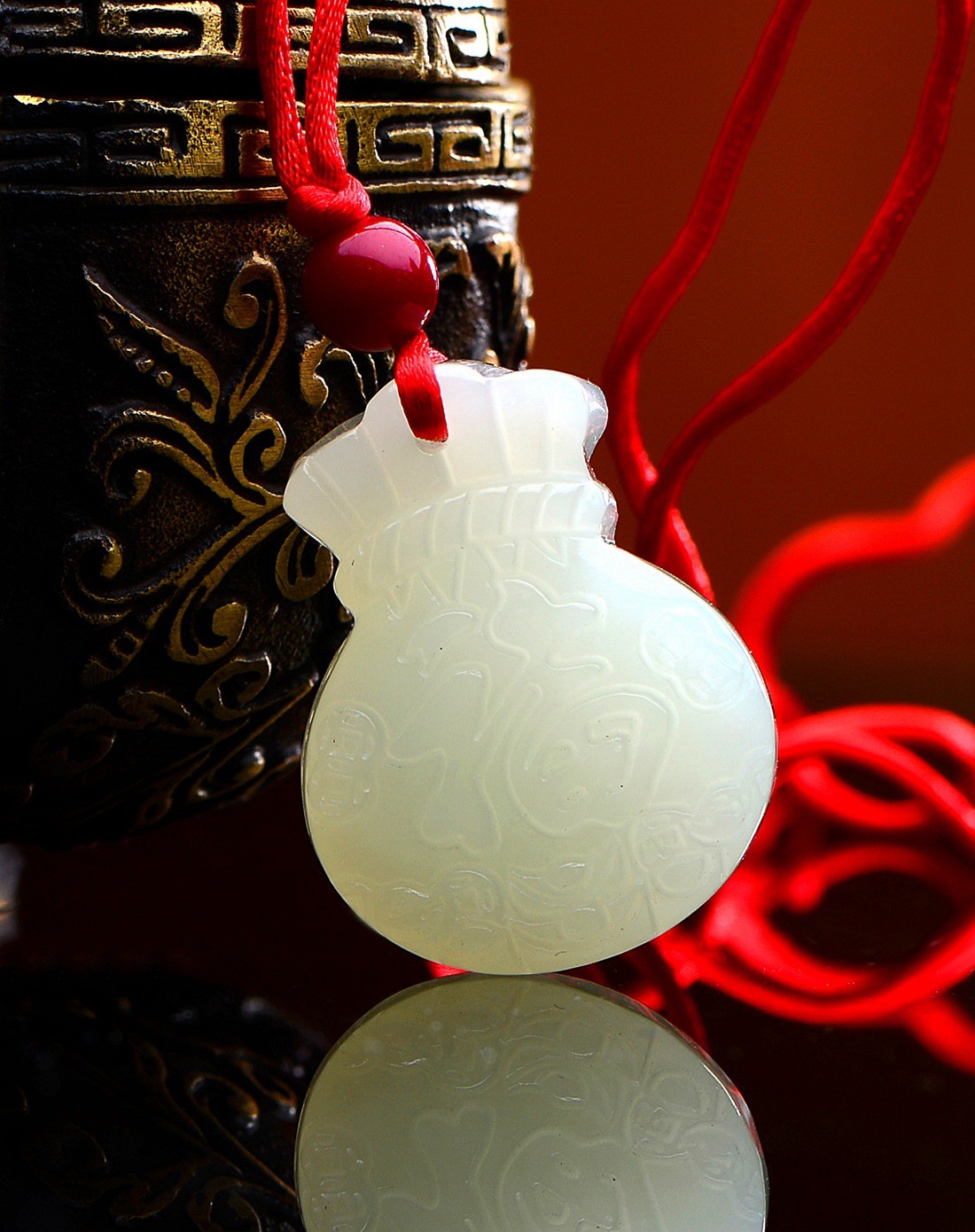 优质新疆和田玉福袋吊坠