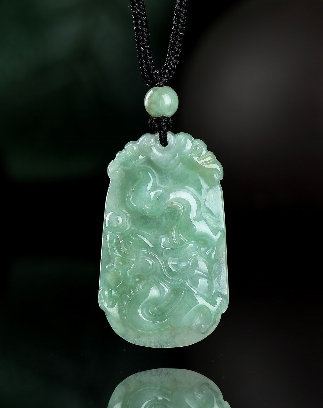 天然a货翡翠十二生肖-龙吊坠(附权威鉴定证书)