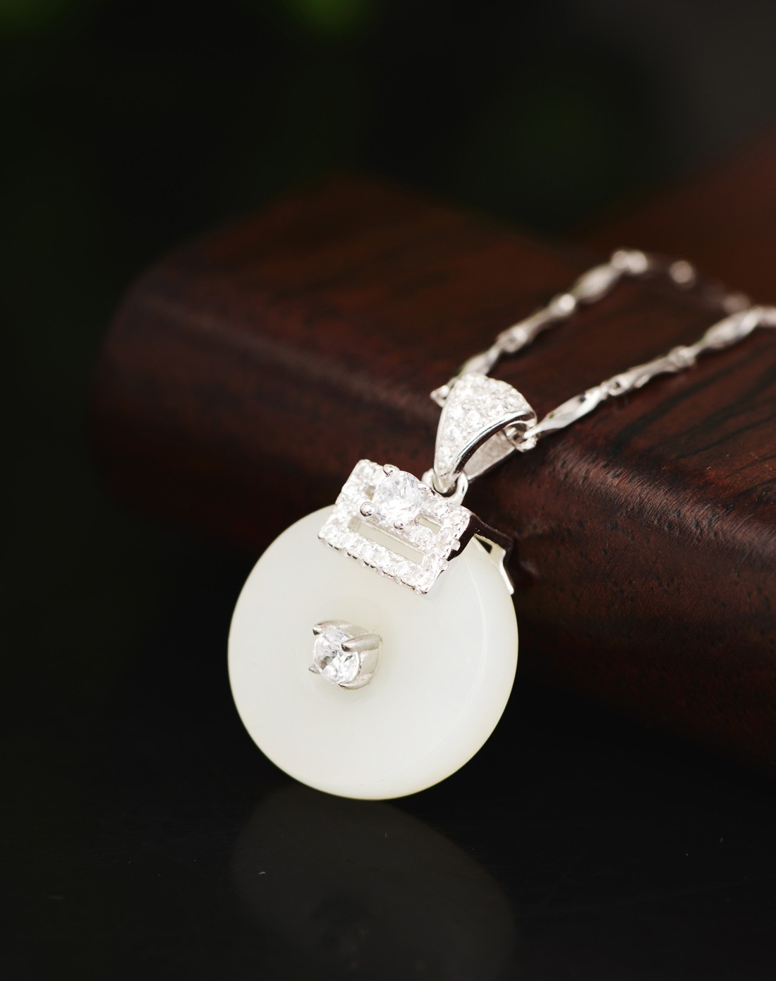 s925银镶嵌和田白玉奢华精致福禄圆满平安扣吊坠(国家权威证书)赠s925