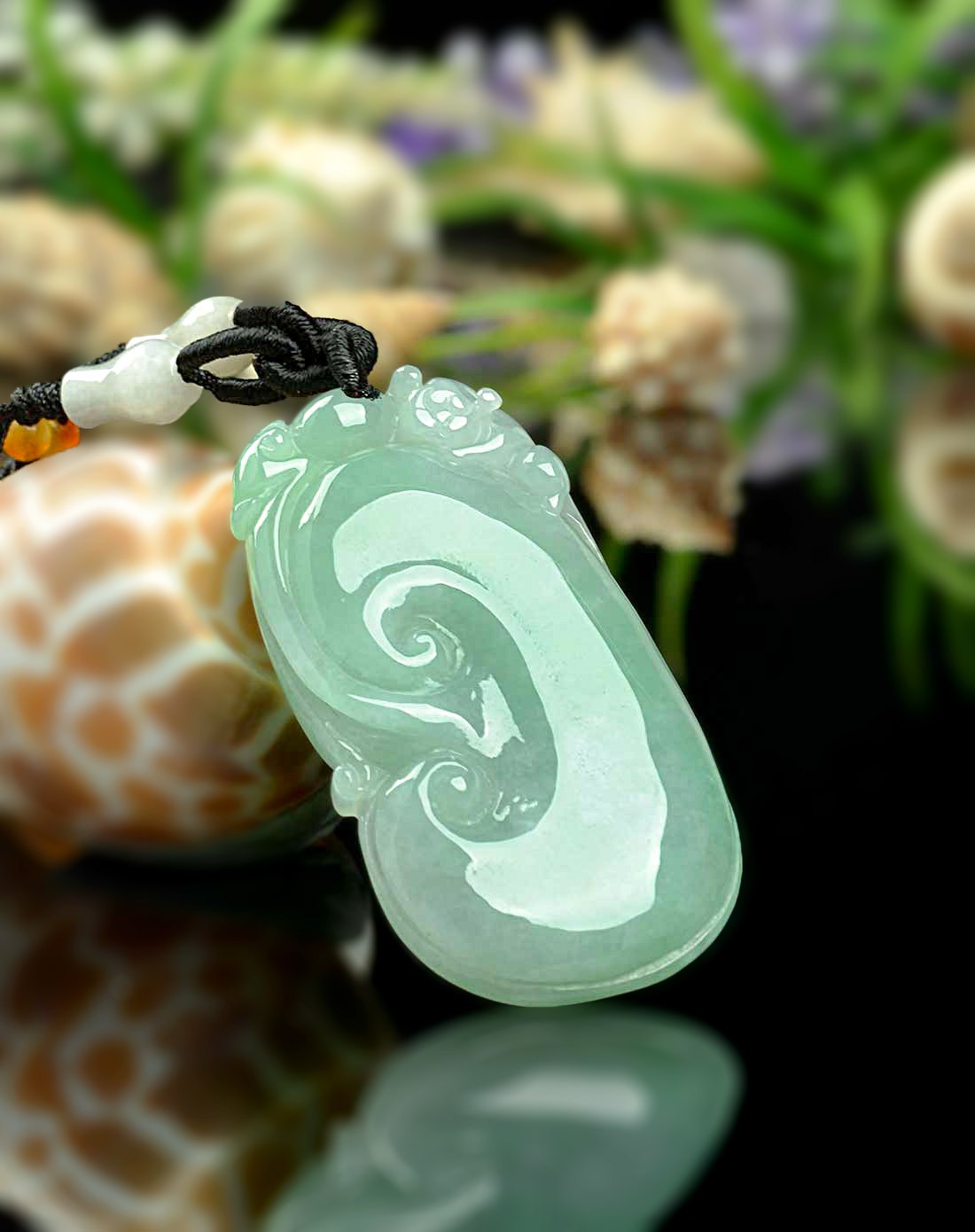 紫气东来玉器专场天然精雕细腻带翠饱满万事如意翡翠吊坠(国家权威