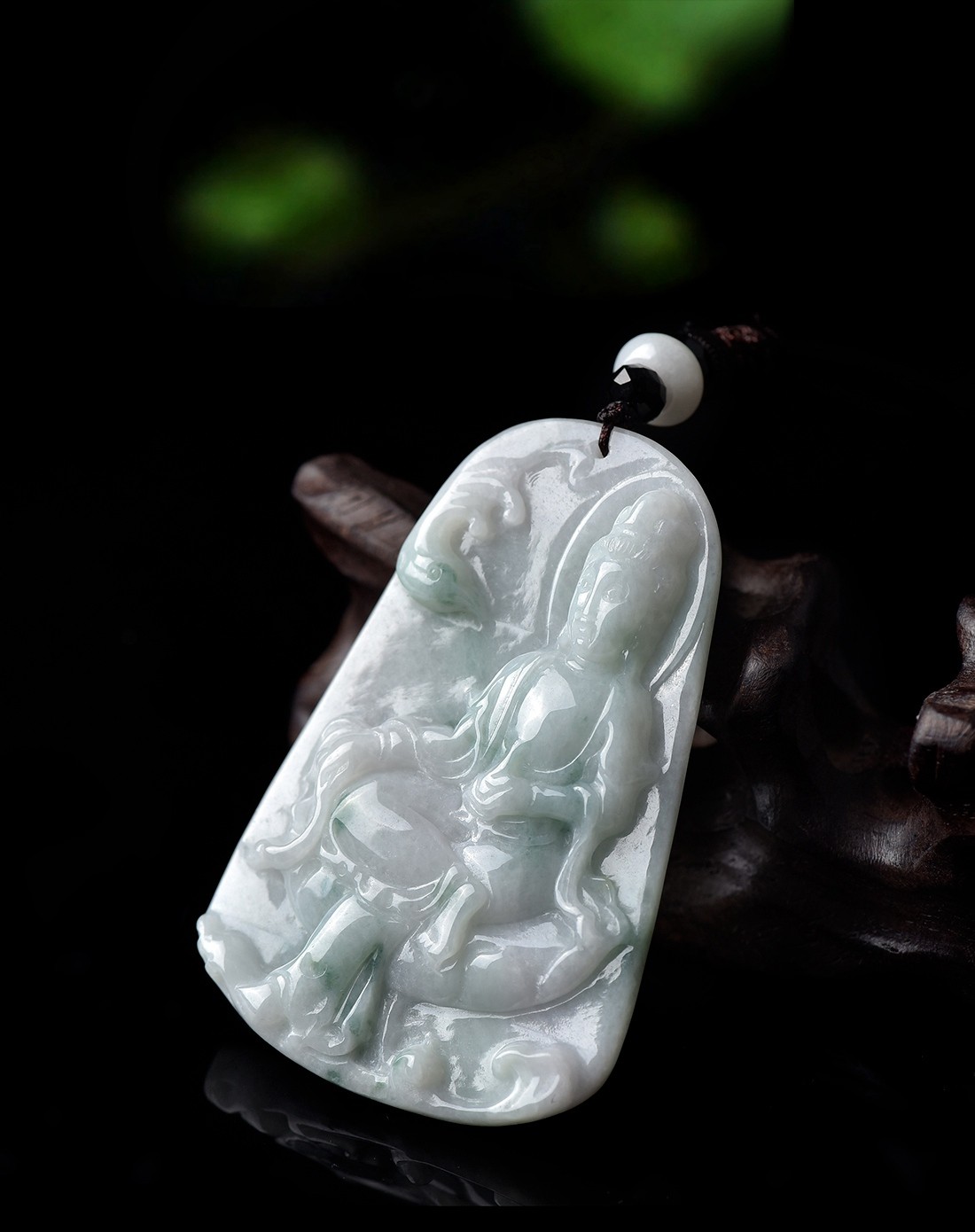豆种飘花正装静心观音a货翡翠吊坠(附权威证书)