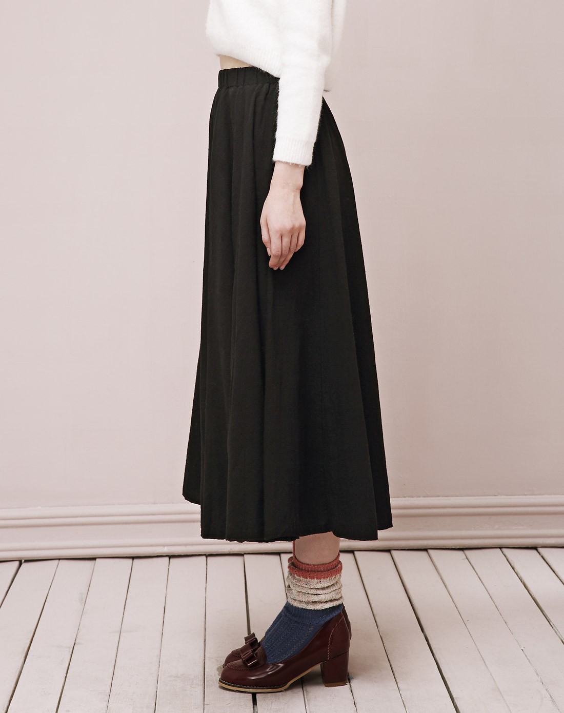 黑色散摆百褶长半裙