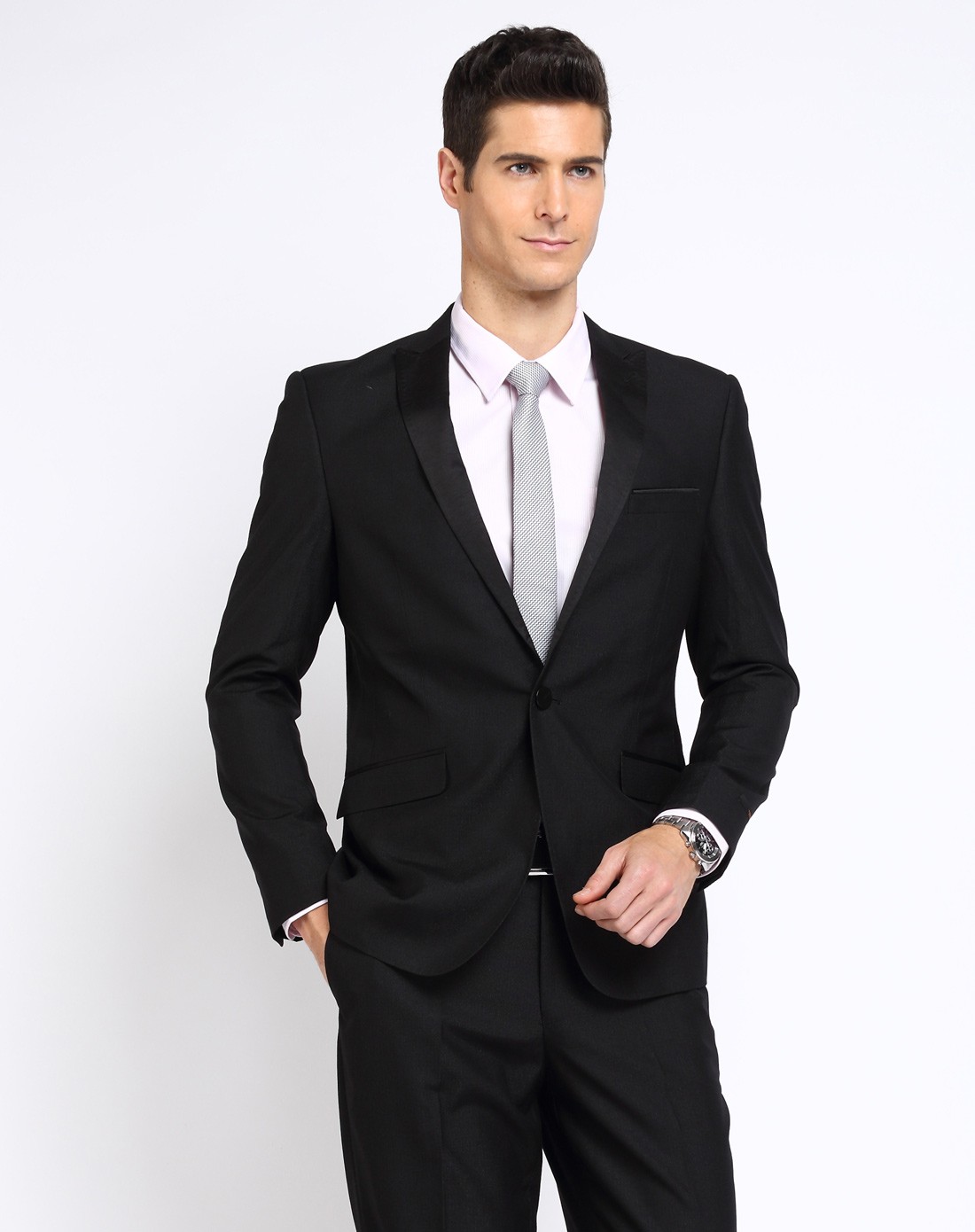 黑色礼服式一粒扣休闲西服