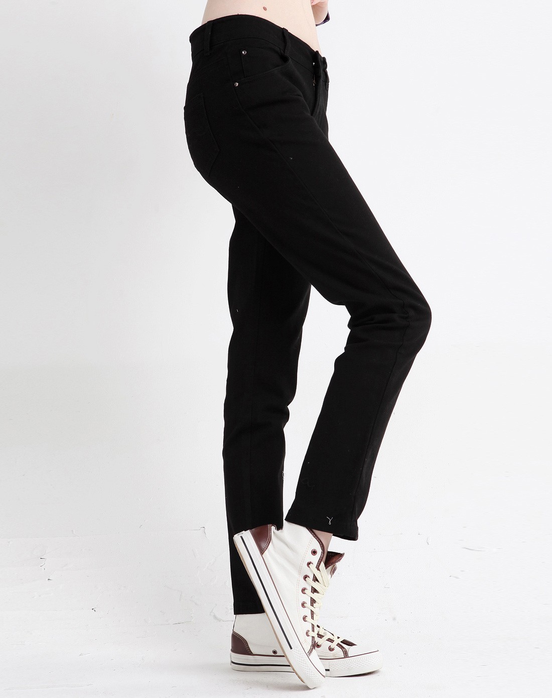 女装黑色修身小脚裤
