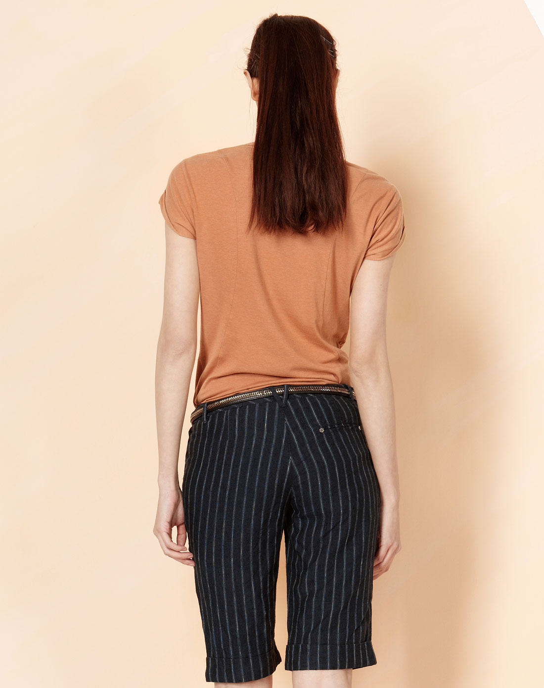 驼色舒适时尚短袖t恤