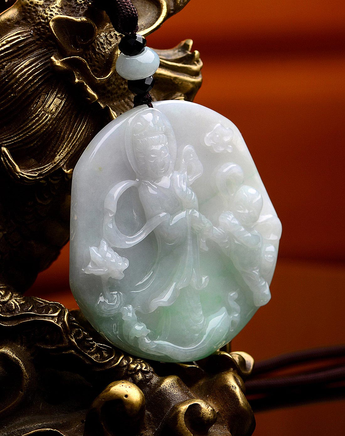 a货翡翠冰糯种巧雕俏色送子观音吊坠