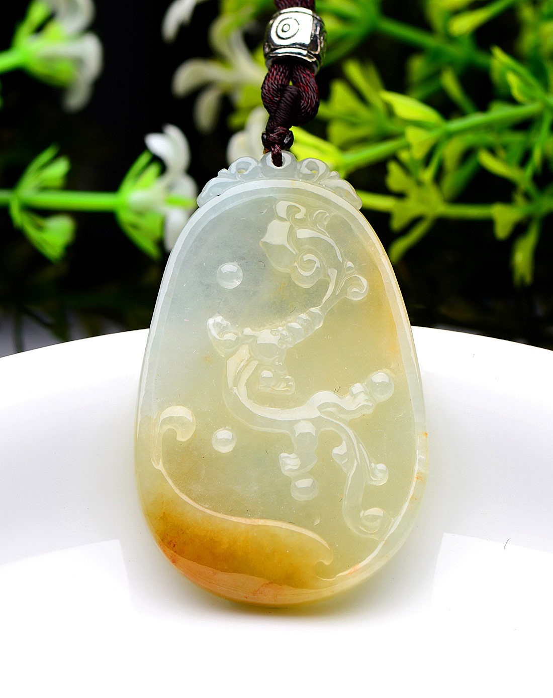 a货翡翠冰种黄翡盈润细腻龙举云兴吊坠